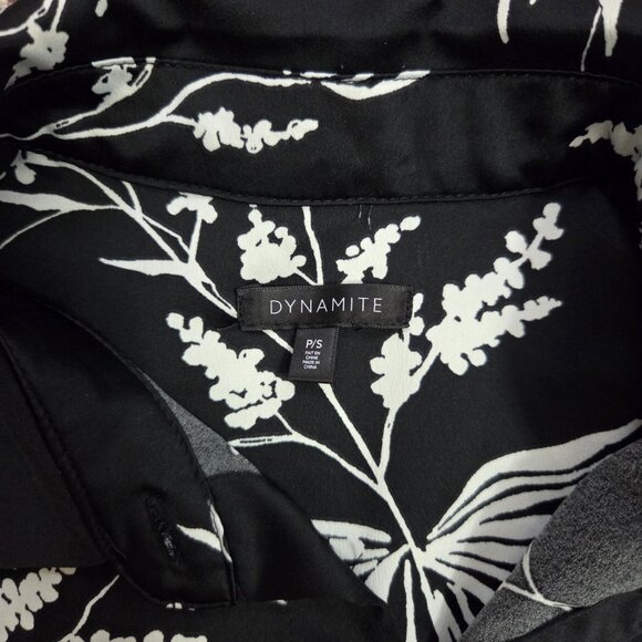 Dynamite Blouse - Picture 3 of 5